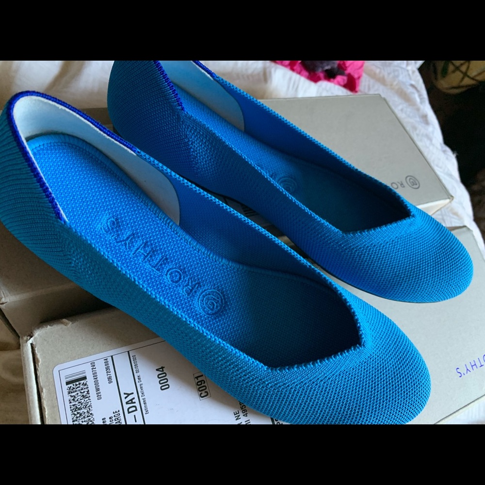 100% authentic ROTHY’S “the flat” in peacock